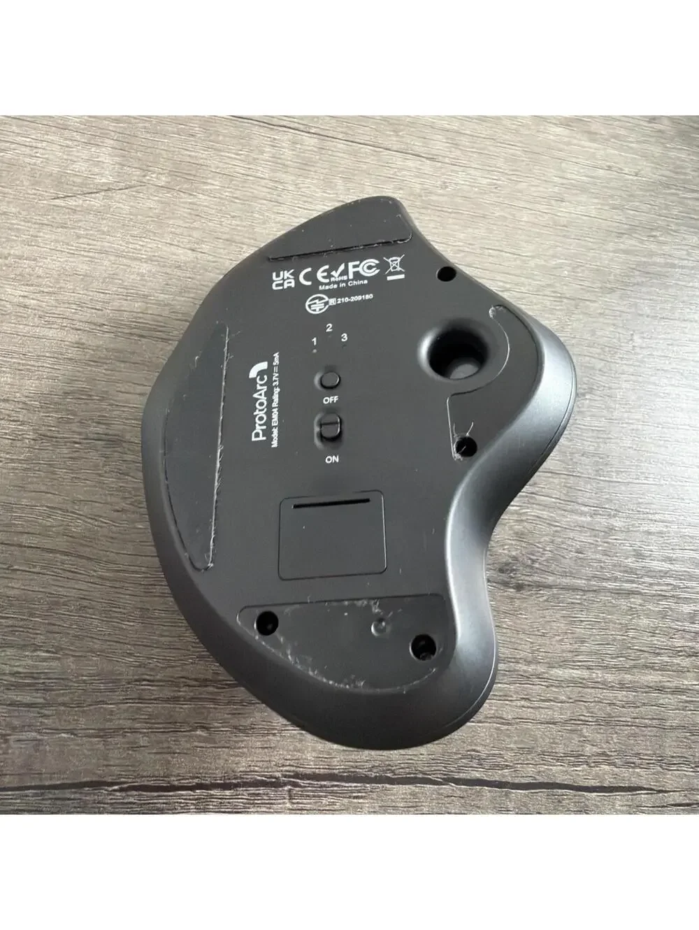 ProtoArc EM04 Trackball Mouse Wireless Rechargeable Ergonomic